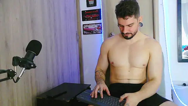 Aaron kwok28 online show from 01.08.26