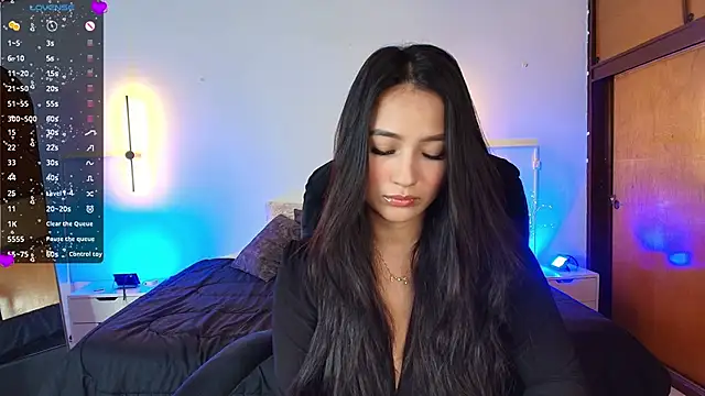 Snapshot of _gaby2 chatting on 02.21.25 gaby2 online show from 02.21.25