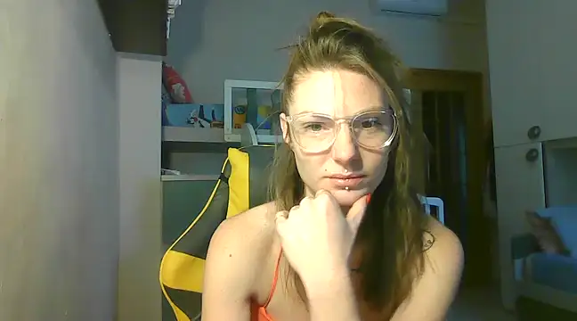 Snapshot of Feli_blue chatting on 12.09.24 Feli blue online show from 12.09.24