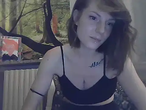 Snapshot of Feli_blue chatting on 02.10.25 Feli blue online show from 02.10.25