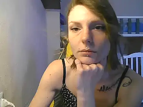 Snapshot of Feli_blue chatting on 02.17.25 Feli blue online show from 02.17.25