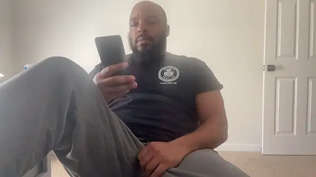 Snapshot of Bbcfun44 chatting on 11.12.25 Bbcfun44 online show from 11.12.25