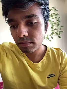 Snapshot of BoyzaraHatke chatting on 05.01.26 BoyzaraHatke online show from 05.01.26