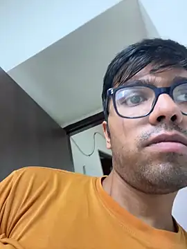 Snapshot of BoyzaraHatke chatting on 05.30.26 BoyzaraHatke online show from 05.30.26