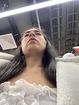 Holly Play online show from 02.27.26