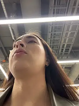 Holly Play online show from 04.08.26