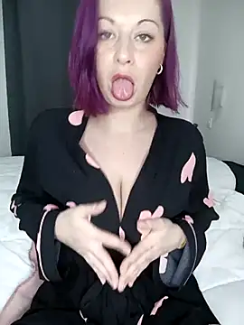 Snapshot of Chaudesquirt chatting on 02.20.25 Chaudesquirt online show from 02.20.25