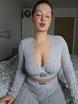 Chaudesquirt online show from 01.09.26