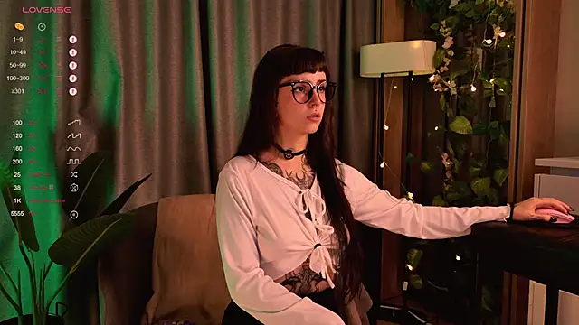 MichaellaMoon online show from 12.02.24