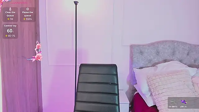 Snapshot of Isa_squirt1 chatting on 09.23.25 Isa squirt1 online show from 09.23.25