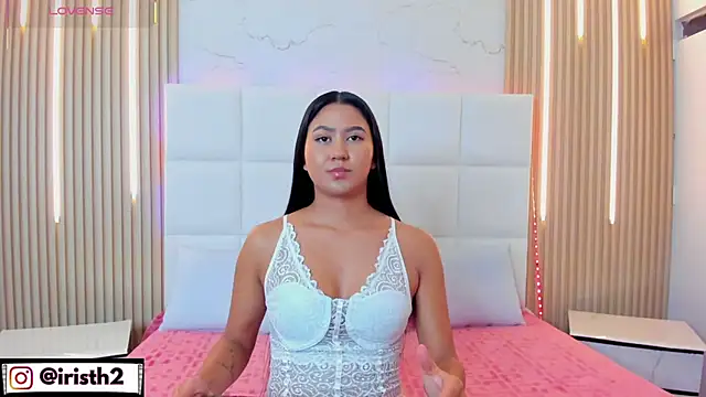 Snapshot of Iris_Thompson_ chatting on 10.09.25 Iris Thompson  online show from 10.09.25