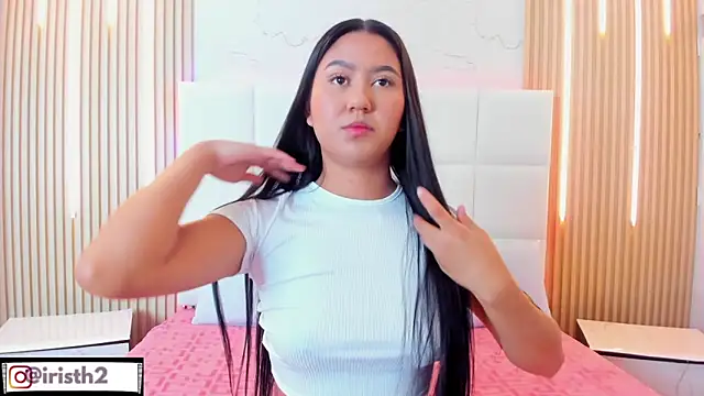 Snapshot of Iris_Thompson_ chatting on 10.17.25 Iris Thompson  online show from 10.17.25