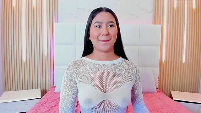 Snapshot of Iris_Thompson_ chatting on 10.19.25 Iris Thompson  online show from 10.19.25