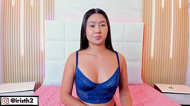 Snapshot of Iris_Thompson_ chatting on 10.25.25 Iris Thompson  online show from 10.25.25