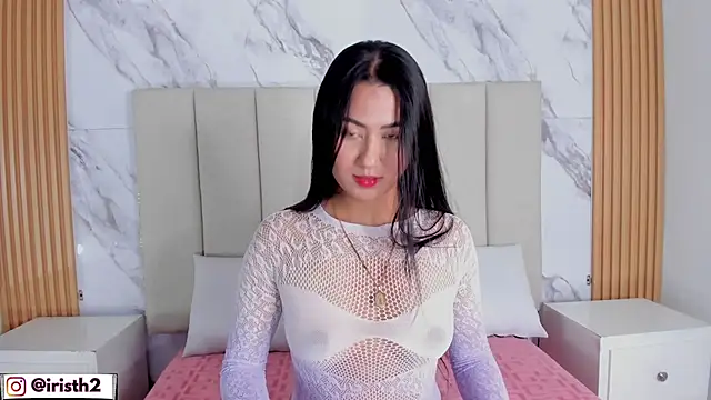 Iris Thompson  online show from 01.06.26