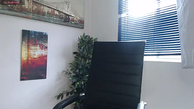 lucy diiaz online show from 12.26.24