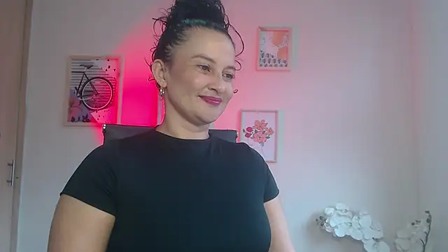lucy diiaz online show from 02.05.25
