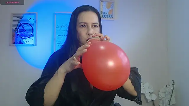 lucy diiaz online show from 02.14.25
