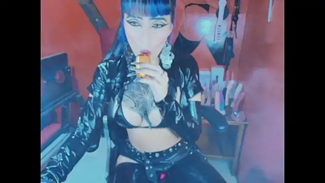 AlissaPeachx online show from 11.18.25