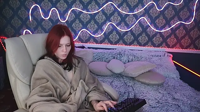 Snapshot of Sasha_Exclusive chatting on 12.04.24 Sasha Exclusive online show from 12.04.24