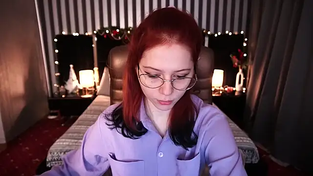 Snapshot of Sasha_Exclusive chatting on 12.15.24 Sasha Exclusive online show from 12.15.24