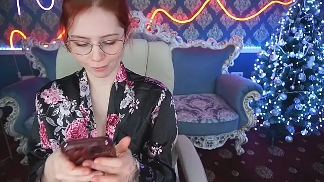 Snapshot of Sasha_Exclusive chatting on 01.05.25 Sasha Exclusive online show from 01.05.25