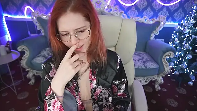 Snapshot of Sasha_Exclusive chatting on 01.05.25 Sasha Exclusive online show from 01.05.25