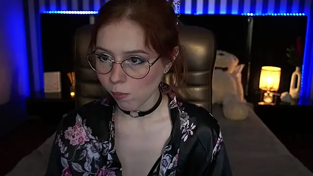 Snapshot of Sasha_Exclusive chatting on 01.30.25 Sasha Exclusive online show from 01.30.25