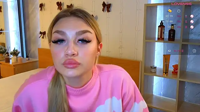 Ella Milla online show from 12.25.24