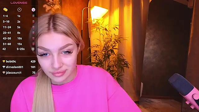 Ella Milla online show from 01.13.25