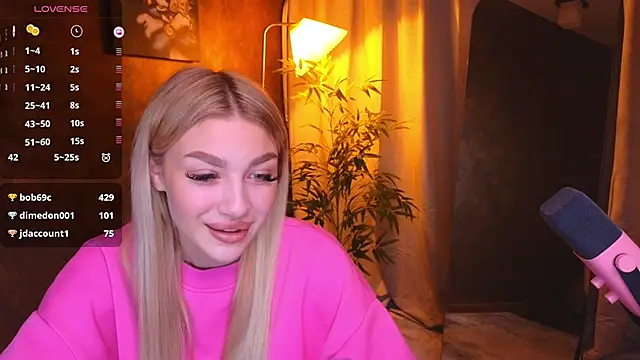 Ella Milla online show from 01.13.25