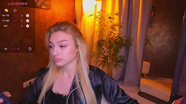 Ella Milla online show from 01.27.25