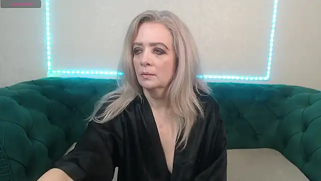 Snapshot of IvanaCharm chatting on 02.09.25 IvanaCharm online show from 02.09.25