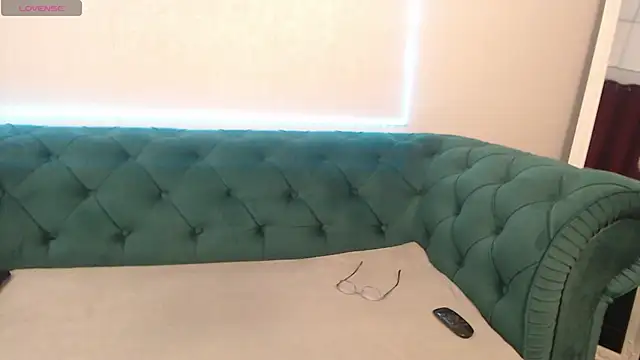 Snapshot of IvanaCharm chatting on 02.13.25 IvanaCharm online show from 02.13.25