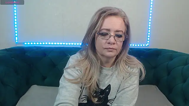 Snapshot of IvanaCharm chatting on 03.07.25 IvanaCharm online show from 03.07.25