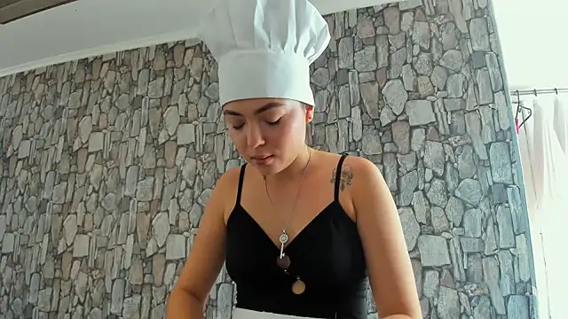 azumi cutiepie  online show from 12.24.24