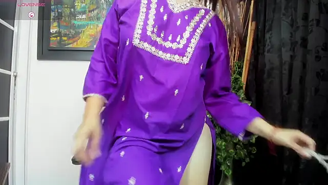 Snapshot of shantala_krisha chatting on 02.14.26 shantala krisha online show from 02.14.26