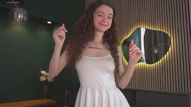 Curly Moon online show from 07.07.26