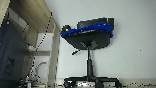 aprhillove online show from 02.07.25