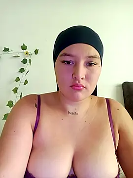 Celeste camila18 online show from 10.01.25