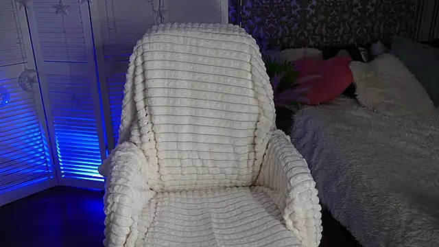 Snapshot of Miss_Elia chatting on 12.03.24 Miss Elia online show from 12.03.24