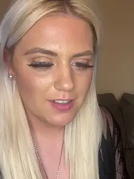 Blondiee3088 online show from 12.04.24