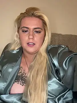 Blondiee3088 online show from 02.19.25