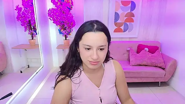 Snapshot of Miia_bela chatting on 10.18.25 Miia bela online show from 10.18.25