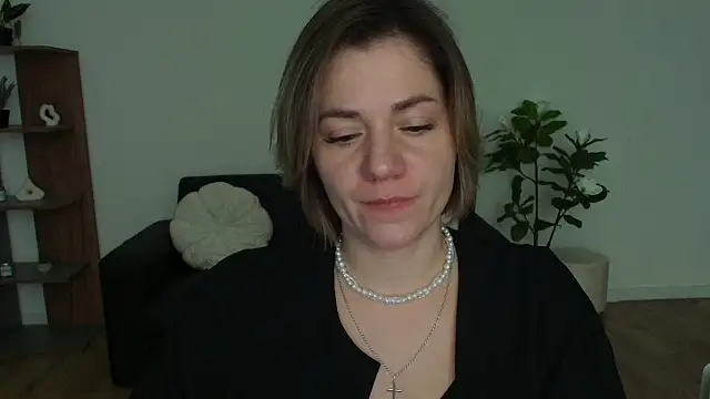 MariaSttone online show from 12.04.24