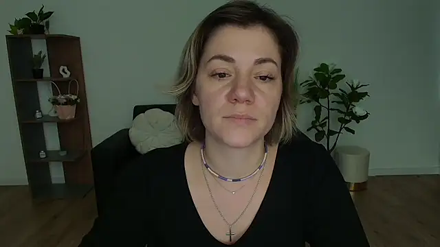 MariaSttone online show from 12.11.24