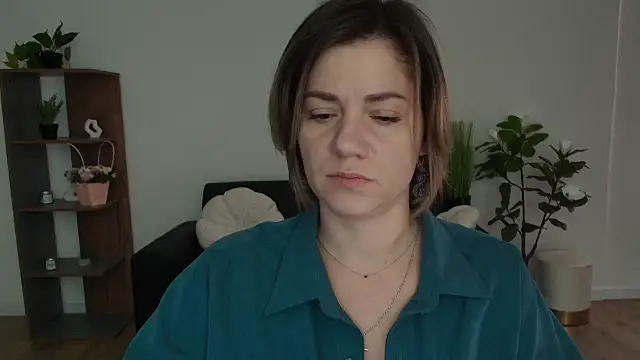 MariaSttone online show from 12.13.24