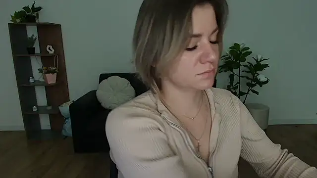 MariaSttone online show from 12.23.24