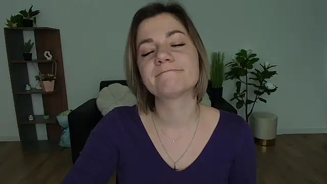 MariaSttone online show from 12.25.24