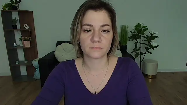 MariaSttone online show from 12.25.24